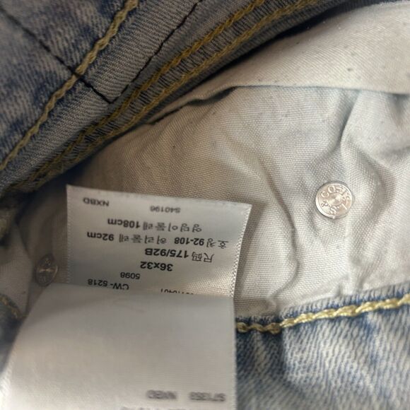 Signature Levi Strauss Men’s 36x32 Light wash Straight Cut Casual Normcore - Picture 4 of 12